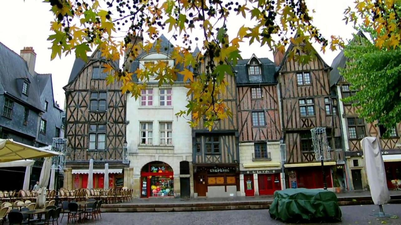 Ferienwohnung Le Balzac / Colbert - Bord De Loire Tours Exterior foto